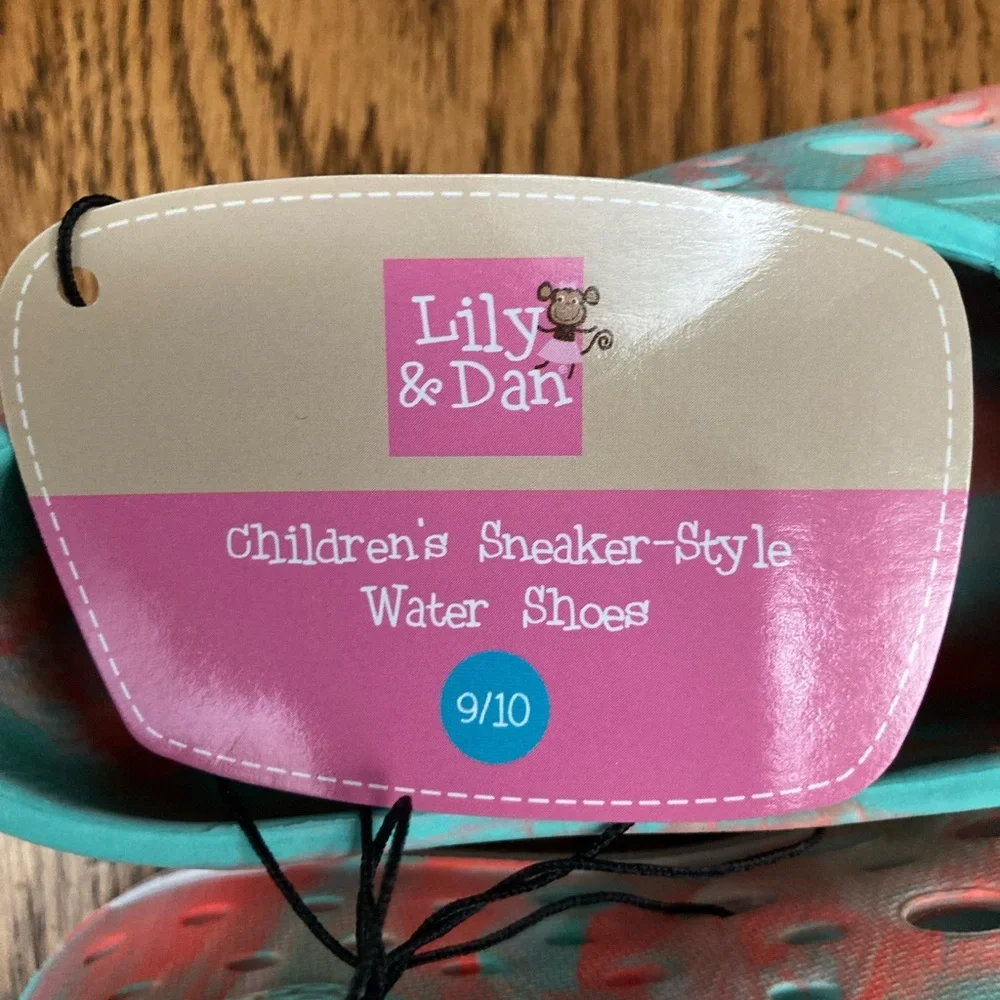 💦Lily&Dan Water Shoes💦Kids size 9/10 unisex orange green and white NWT
